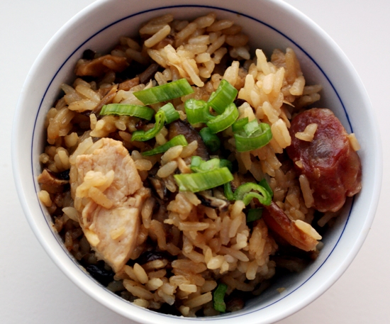 Рис по-китайски с курицей и грибами шиитаке