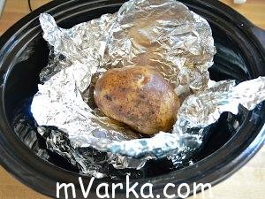 Картошка, запеченная в фольге в мультиварке