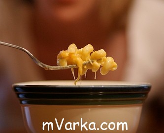 Сладкая запеканка из макарон, приготовленная на молоке